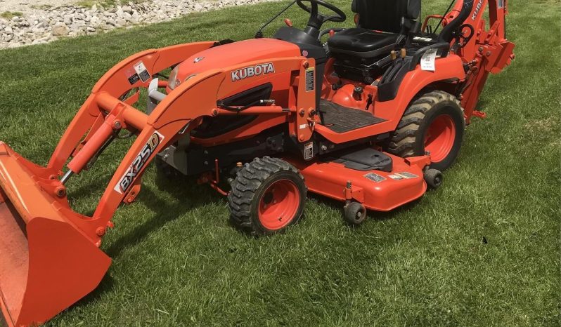 
								2017 KUBOTA BX25D Loader, Backhoe and Mower full									