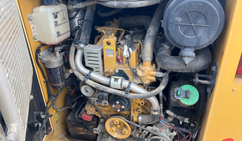 
								2015 CATERPILLAR 259D Skid Steer full									