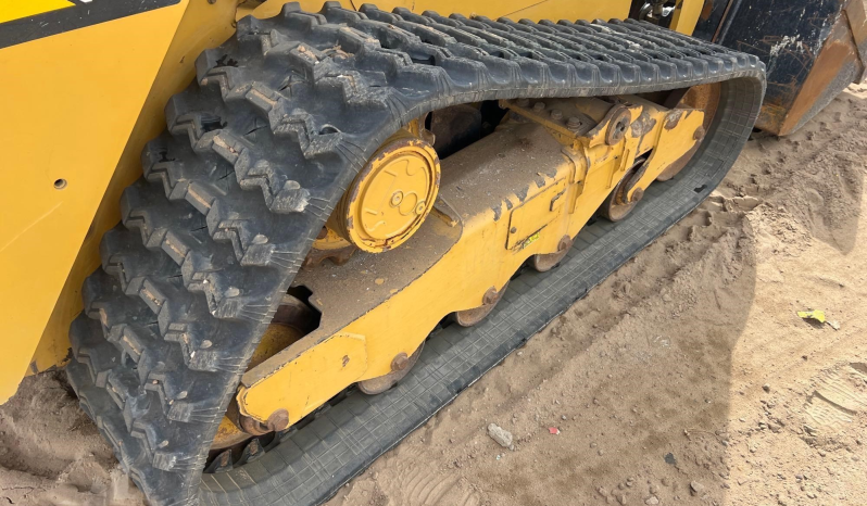 
								2015 CATERPILLAR 259D Skid Steer full									